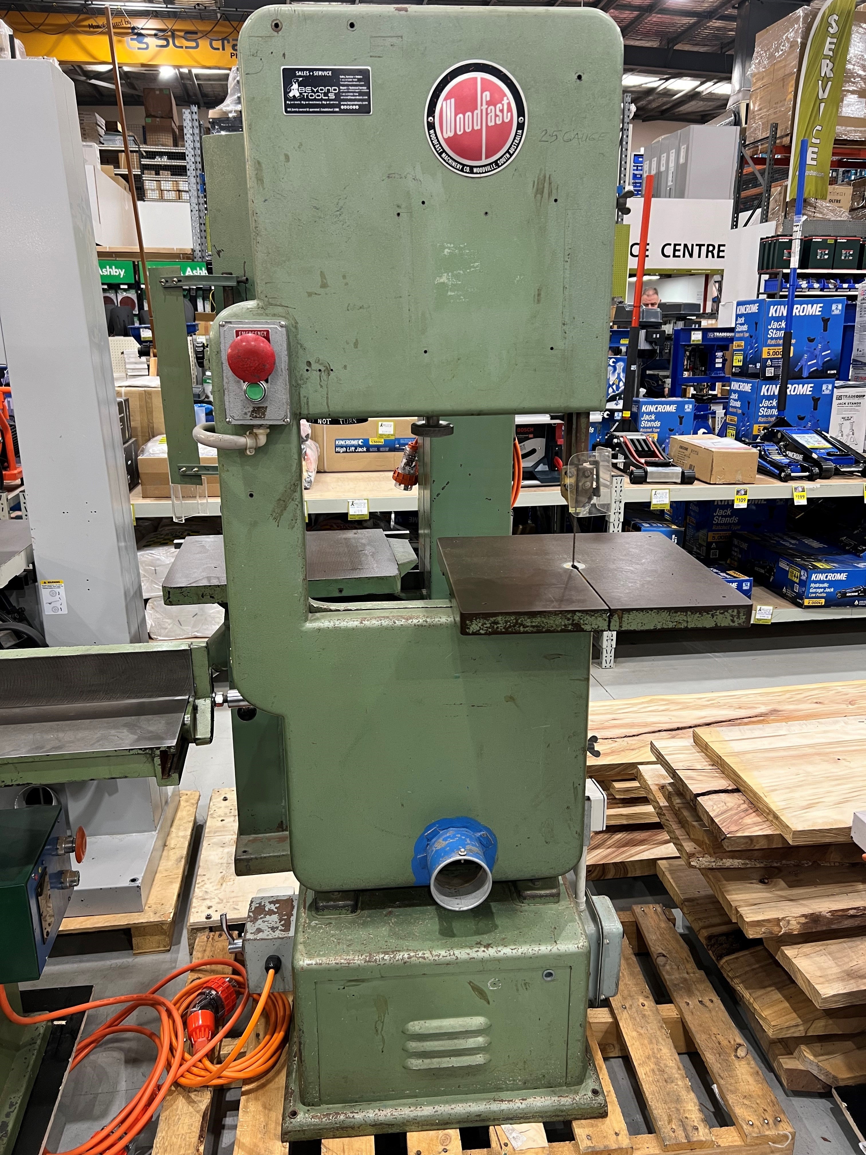 *Pre-Loved* 415V 20AMP 18" Bandsaw by Woodfast